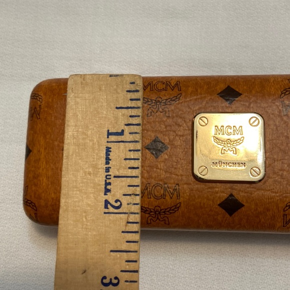 MCM Sunglasses Felt Lined Hardshell Case -EUC - Case Only - Picture 6 of 6